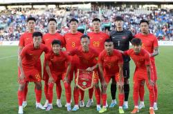 中国足球队将在亚洲锦标赛上争取第一名