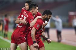 上港客场告捷，继续追赶前三