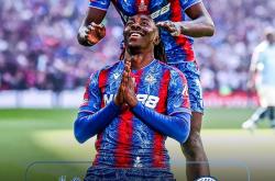 曼联主场血洗水晶宫，重夺胜利宝座一骑绝尘的简单介绍