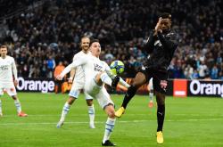 包含瓦朗谢纳客场失误，球队努力调整备战下一场的词条