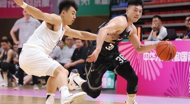 在辽宁队赛场上演CBA季后赛，绝杀，引发弹幕炸裂