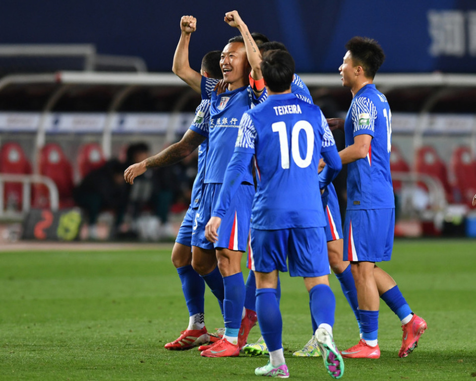 关于上海申花阵容整顿，寻求突破的信息